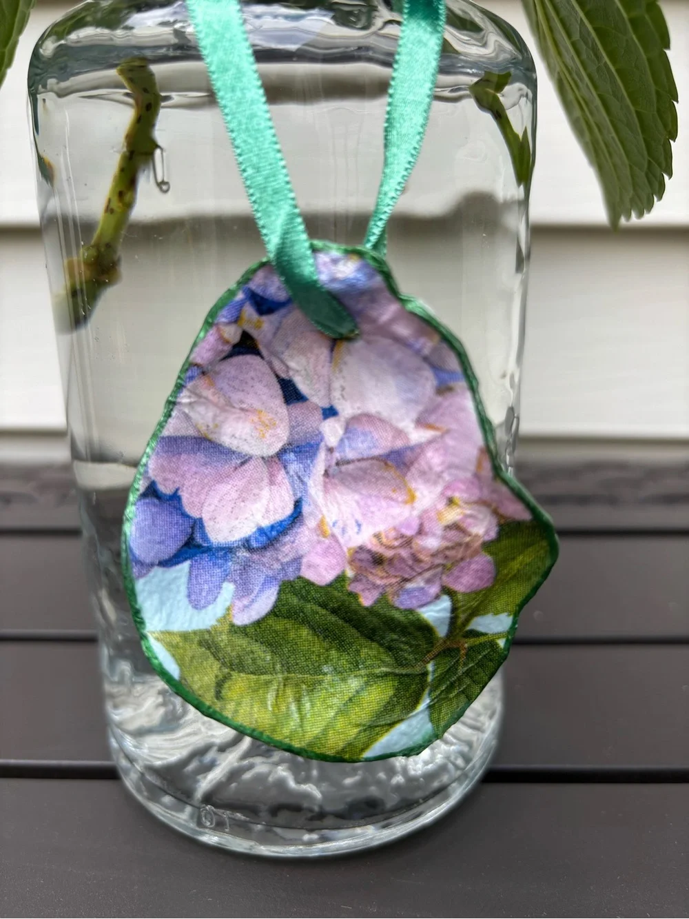 Handmade hydrangea decoupage shell ornament with vase